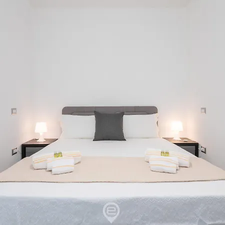 Fresh Studio 26 Apartment